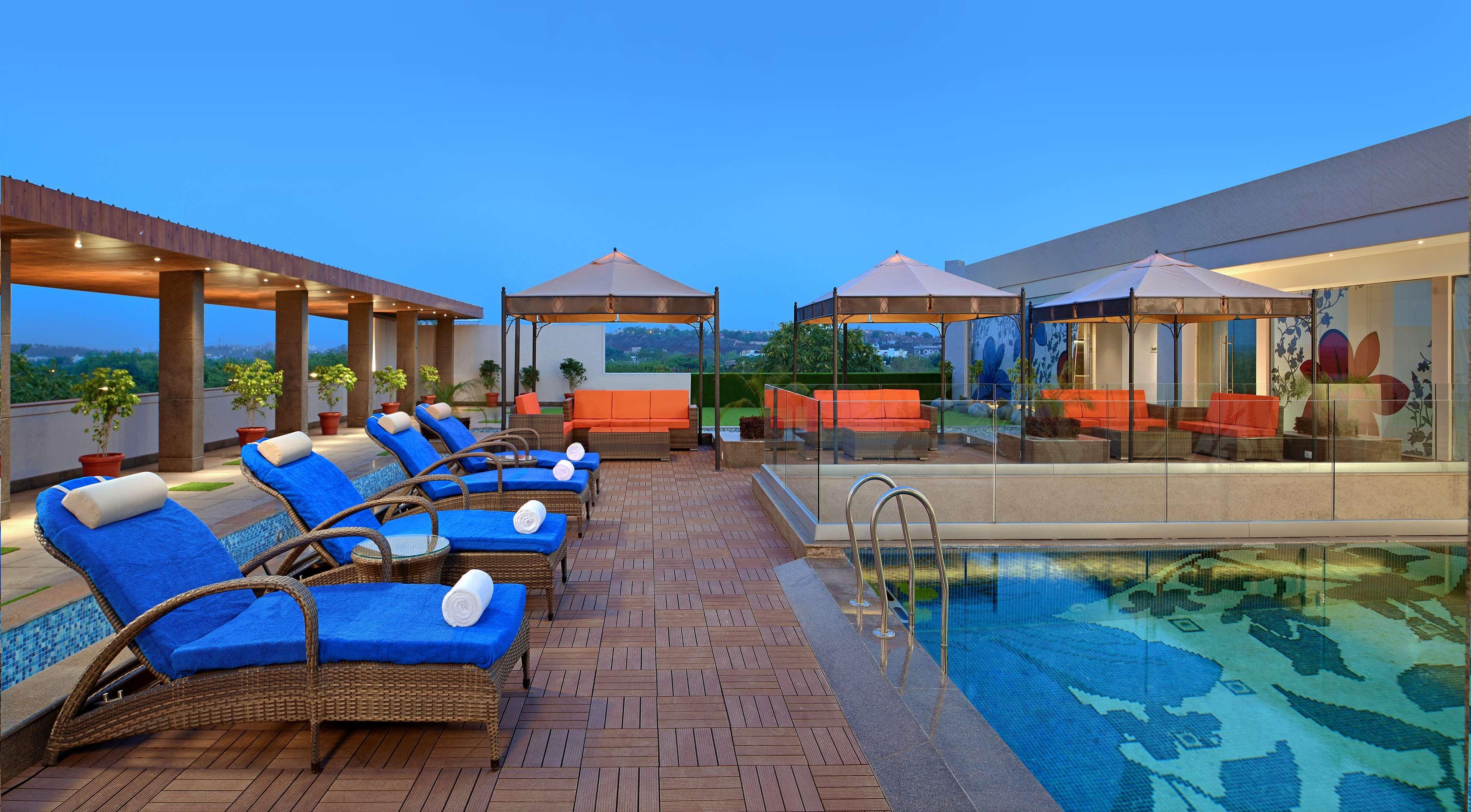 Hotel Radisson Gwalior Extérieur photo