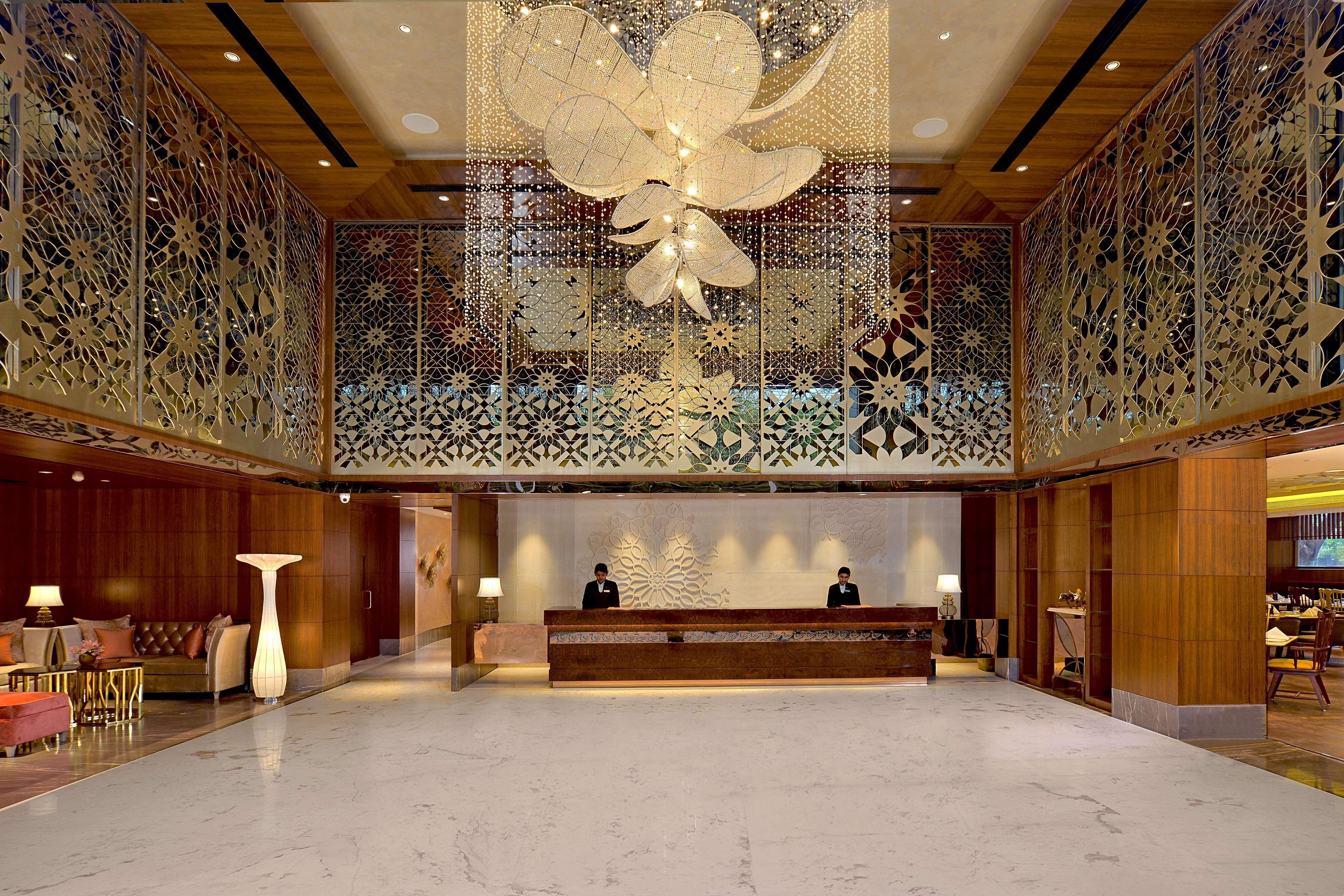 Hotel Radisson Gwalior Extérieur photo